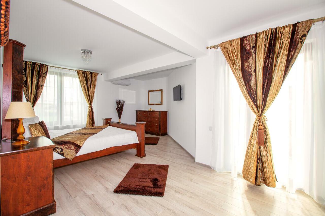 Hotel Casa Romeo & Julieta Haţeg Exteriér fotografie